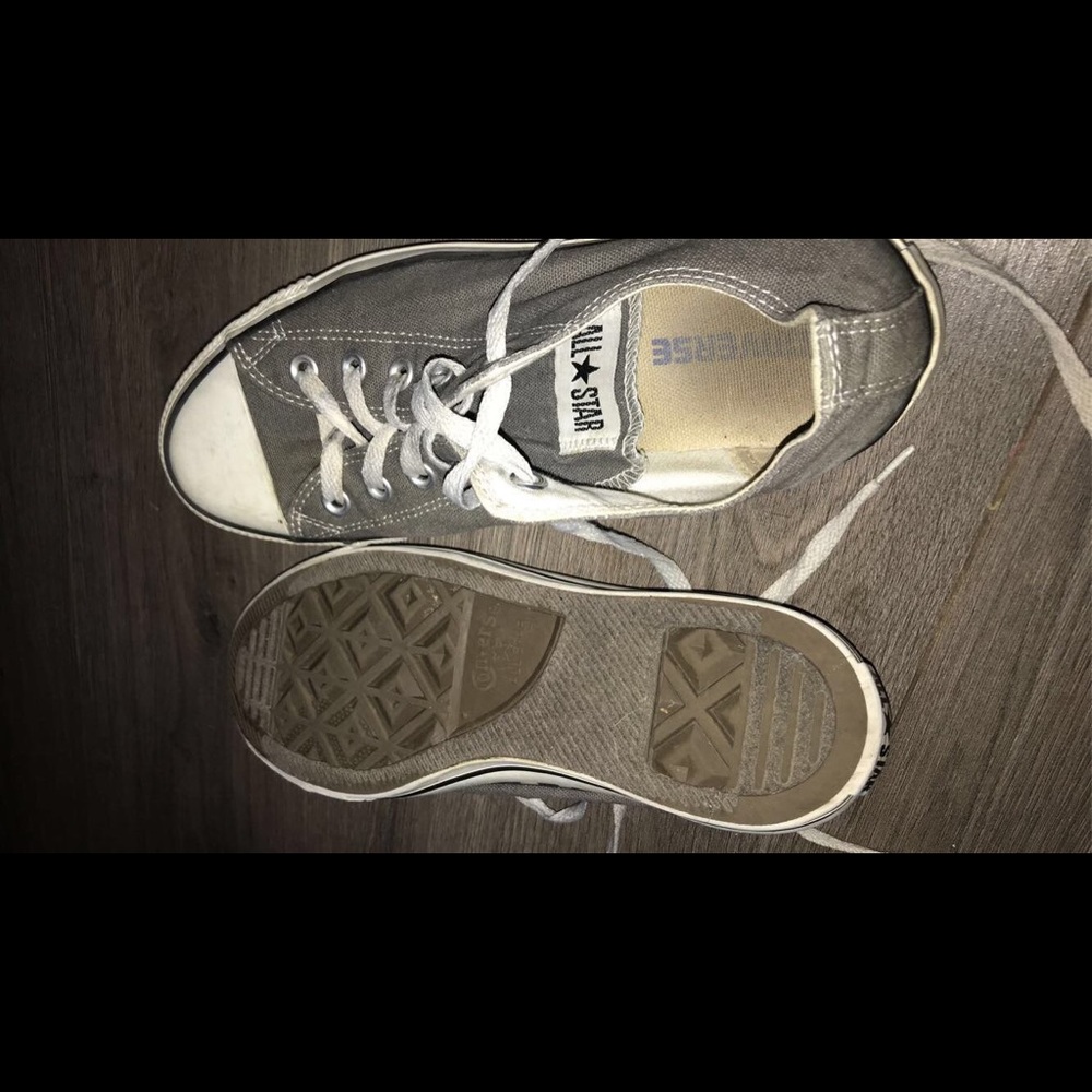Gray converse - Picture 3 of 3